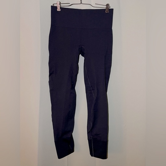 Lululemon Seamless Leggings - Picture 2 of 2